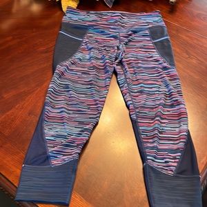 Womens Athleta cropped leggings